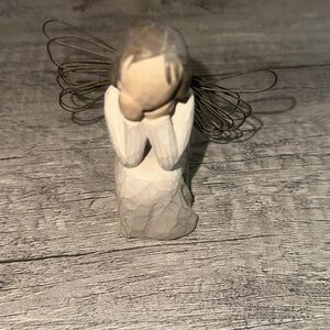 Willow Tree Demdaco Angel of Caring Seated Figurine Nurse Caregiver 2001 Vintage